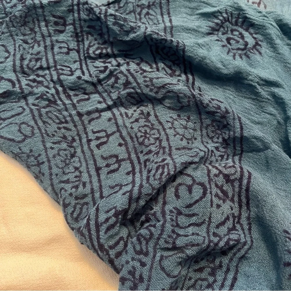 Elegant Blue Patterned Scarf